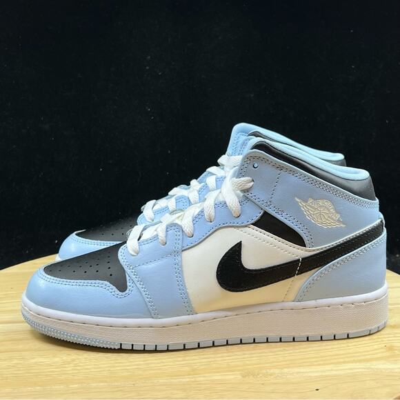 Nike Air Jordan 1 Mid Ice Blue Black Sail White UNC 555112-401 Size 5.5Y/ 7W New - Picture 7 of 9